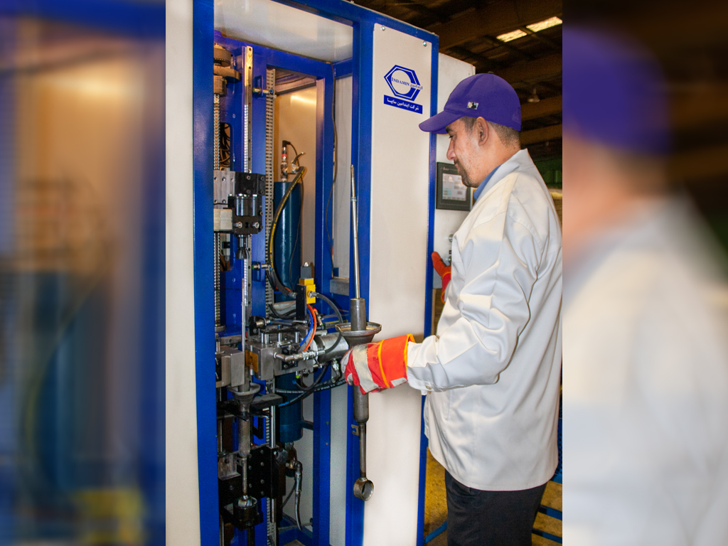 تولید دستگاه اتوماتیک تزریق گاز کمک فنر در ایندامین سایپا