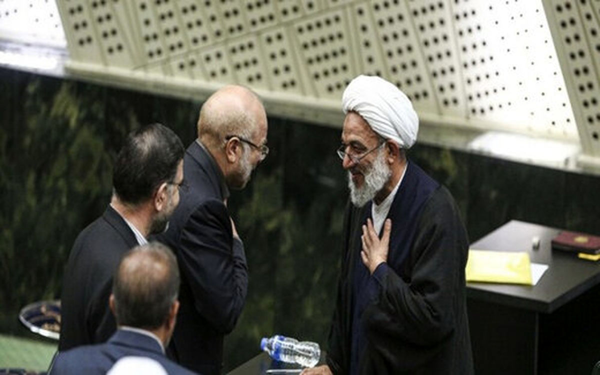 انقلابی‌ها و سوپرانقلابی‌ها با هم درگیر شدند/ رویارویی در اردوگاه اصولگرایی