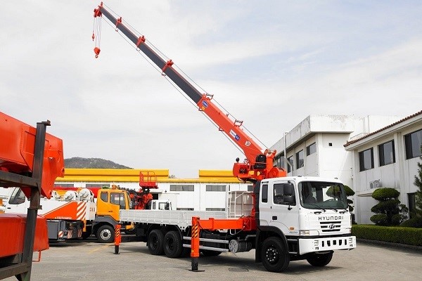 اجاره جرثقیل و بالابر با ایران جرثقیل