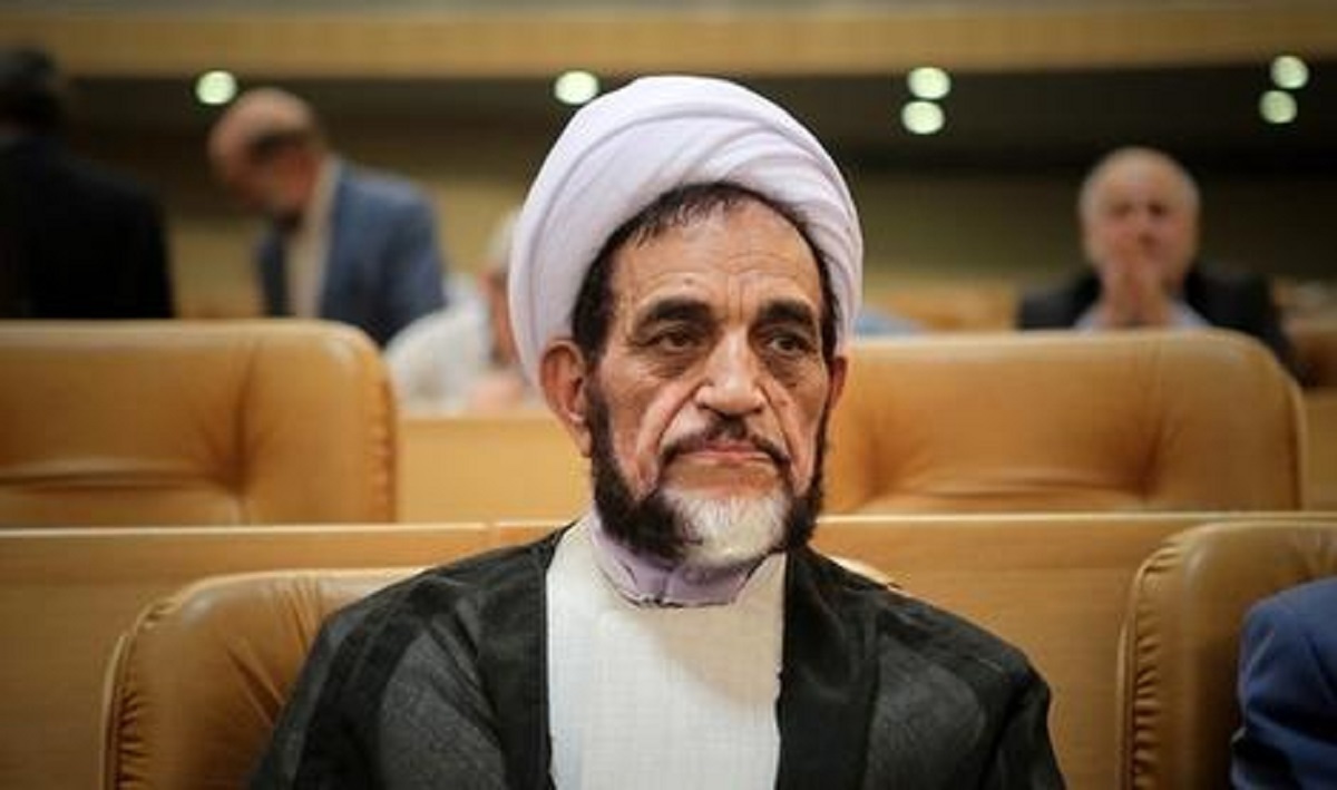 اشرفی اصفهانی فعال سیاسی