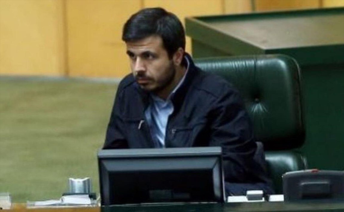 درخواست یک نماینده برای تعطیلی هفته آینده درخواست یک نماینده برای تعطیلی هفته آینده