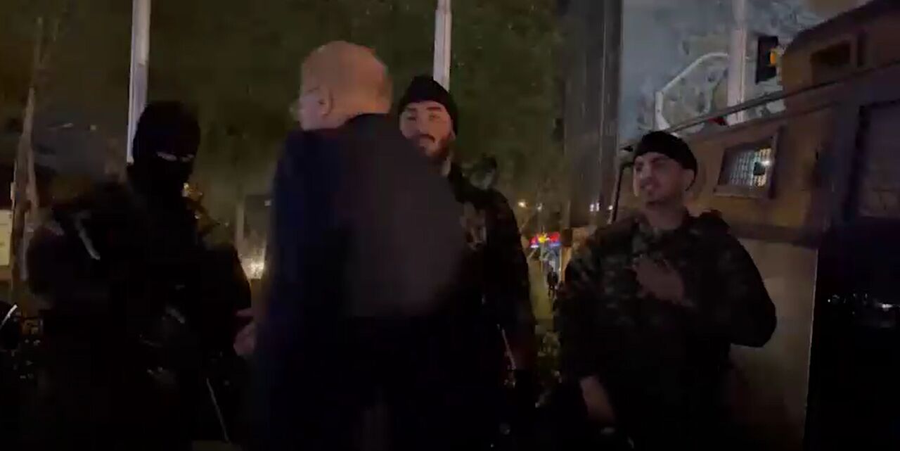 ویدئوی تسنیم از حضور قالیباف در ماموران جمع بسیجیان