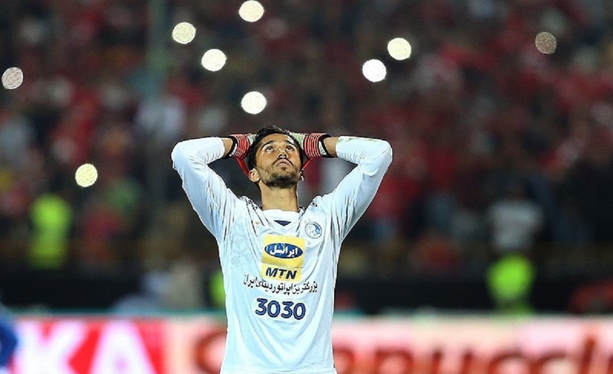 عملکرد فاجعه آمیز ۲ دروازه بان ملی پوش استقلال و پرسپولیس در دربی