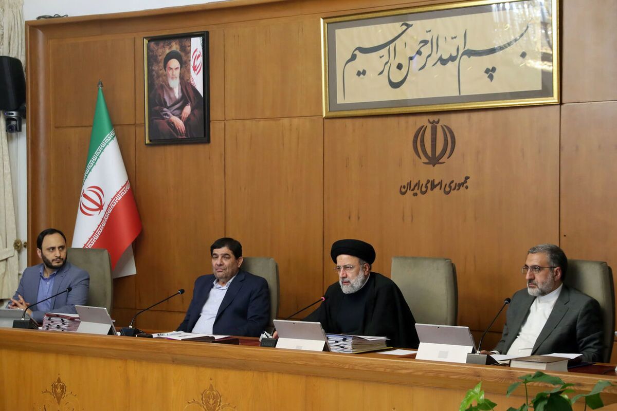 رئیسی: به جای تعطیلی مدارس شیوههایی در کاهش مؤثر آلودگی هوا دنبال شود رئیسی