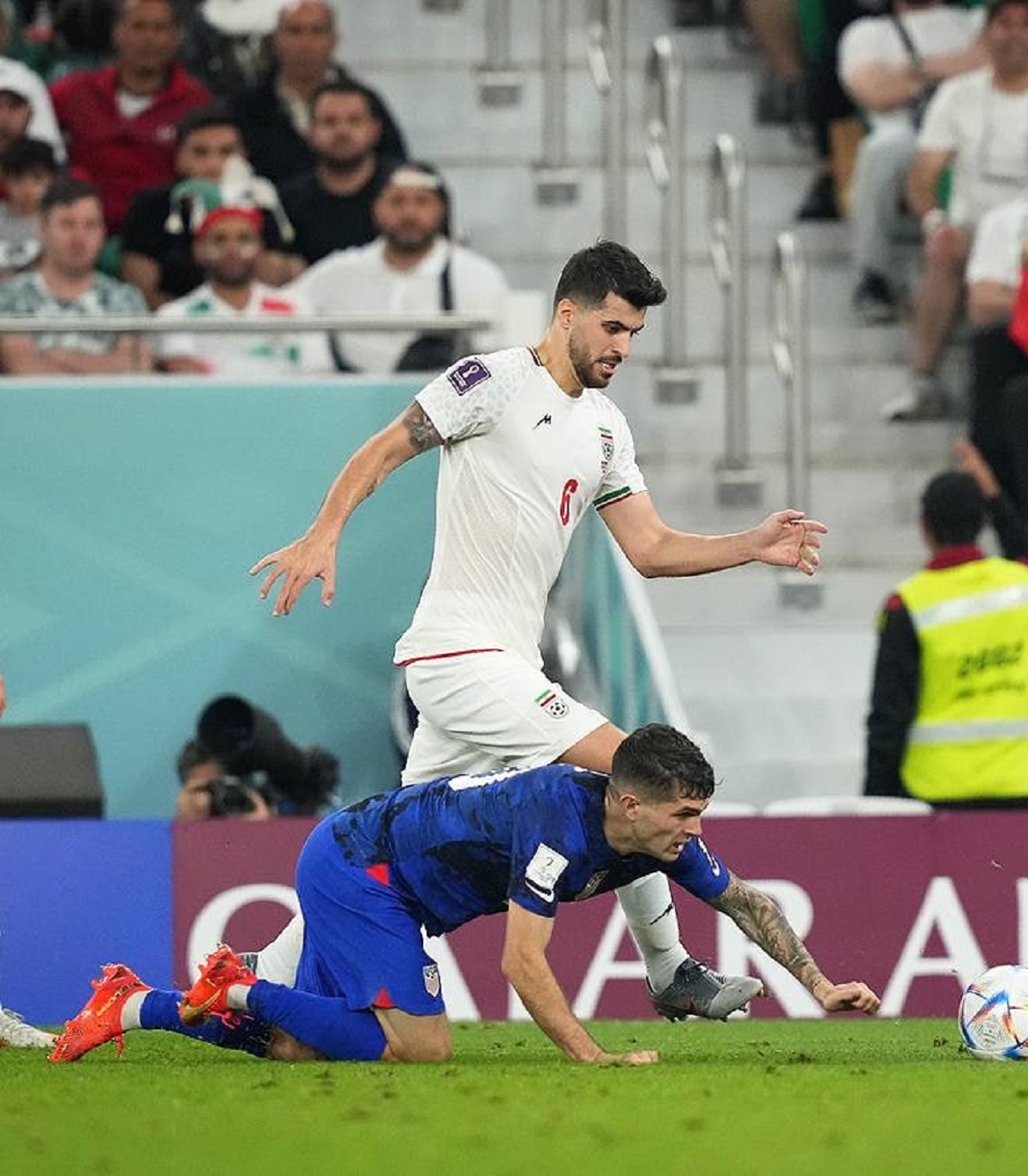 سعید عزتاللهی بعد از شکست ایران مقابل آمریکا: امیدوارم مردم ما را ببخشند سعید عزتاللهی بعد از شکست ایران مقابل آمریکا: امیدوارم مردم ما را ببخشند