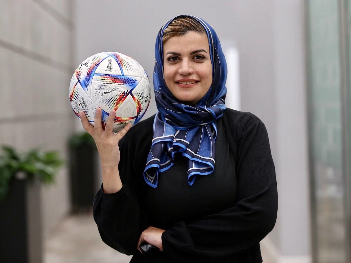 زن ایرانی کنار بازیکنان آمریکا چه کسی بود؟ +عکس