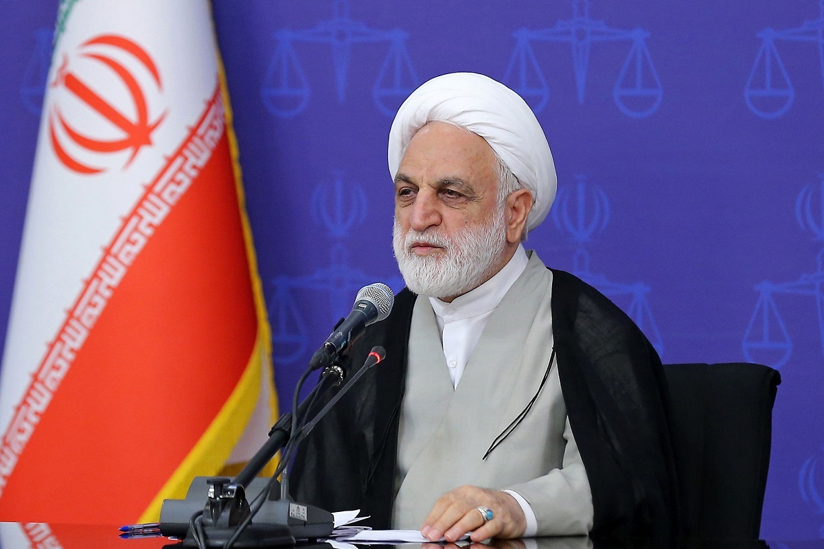 انتقاد اژهای از قضات: چرا طوری وثیقه صادر میکنید که طرف بازداشت شود +فیلم انتقاد اژهای از قضات: چرا طوری وثیقه صادر میکنید که طرف بازداشت شود +فیلم