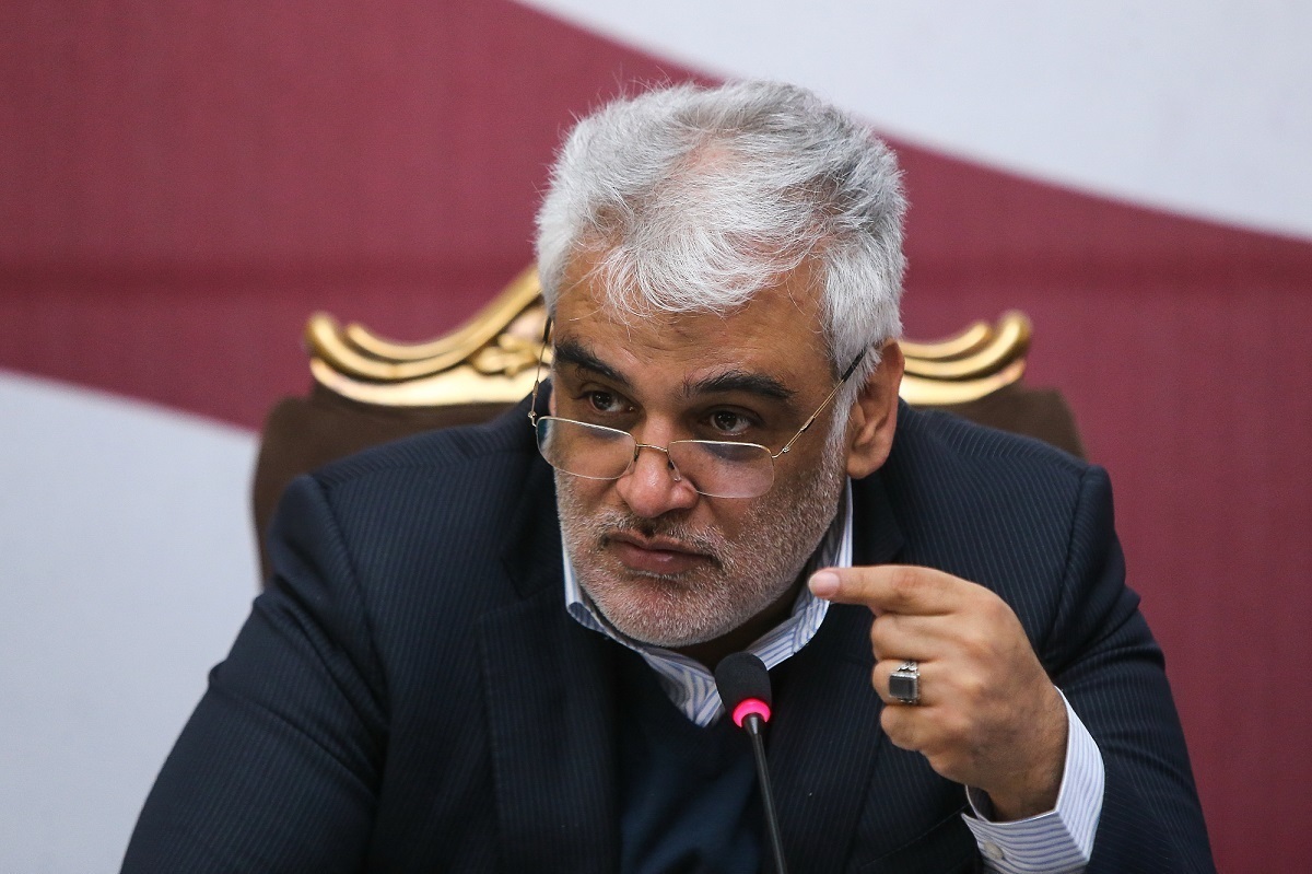 نهادهای ذیربط موظف به جلوگیری از حاضر شدن دانشجو با پوشش نامناسب در دانشگاه هستند نهادهای ذیربط موظف به جلوگیری از حاضر شدن دانشجو با پوشش نامناسب در دانشگاه هستند