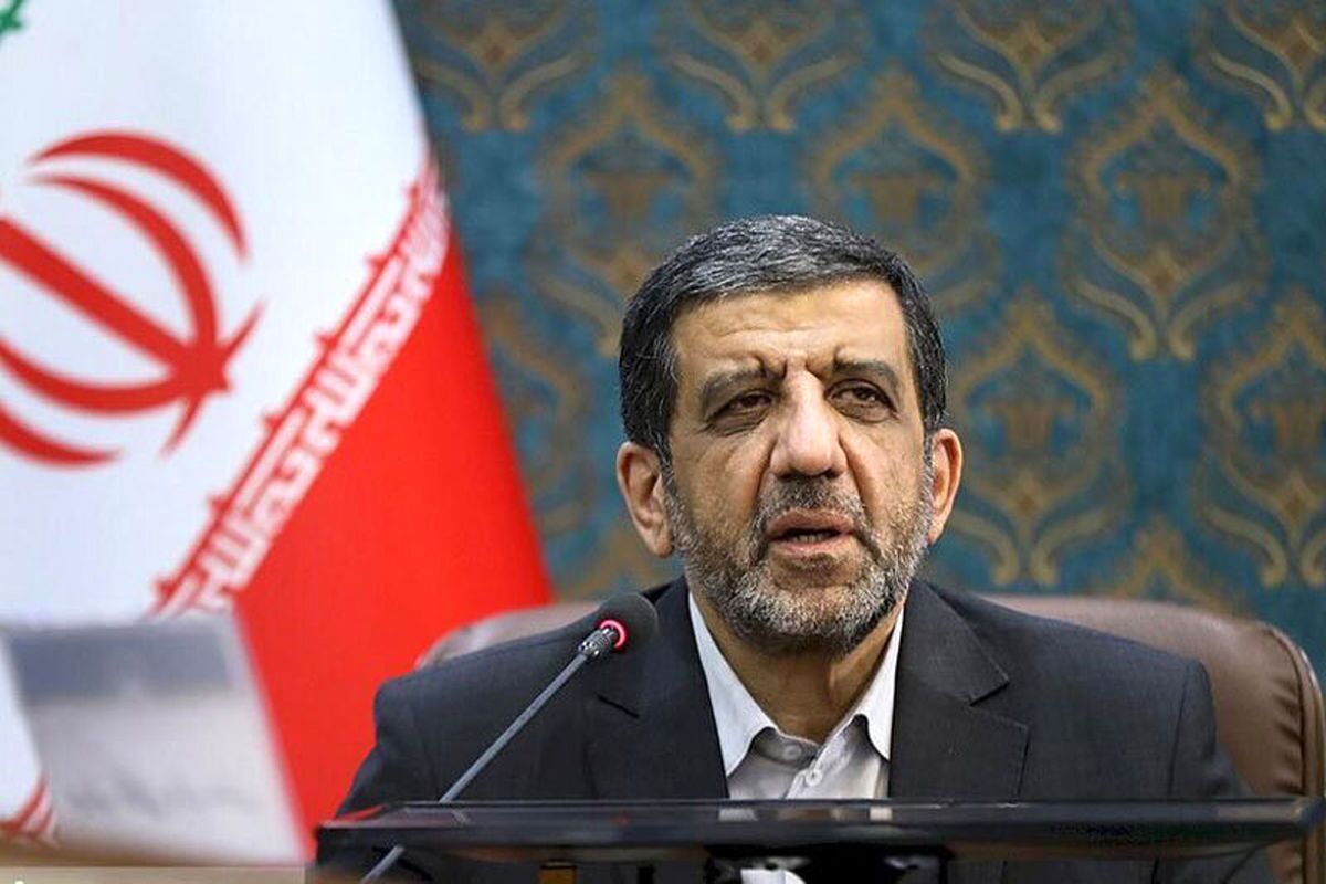 ضرغامی: راه گفتگو با جوانان «باتوم» نیست ضرغامی: راه گفتگو با جوانان «باتوم» نیست