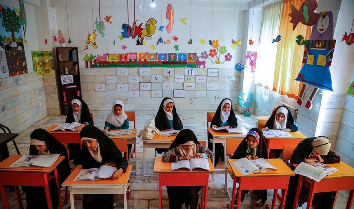 دو عامل اثرگذار در تعیین شهریه مدارس: حجاب و نماز!