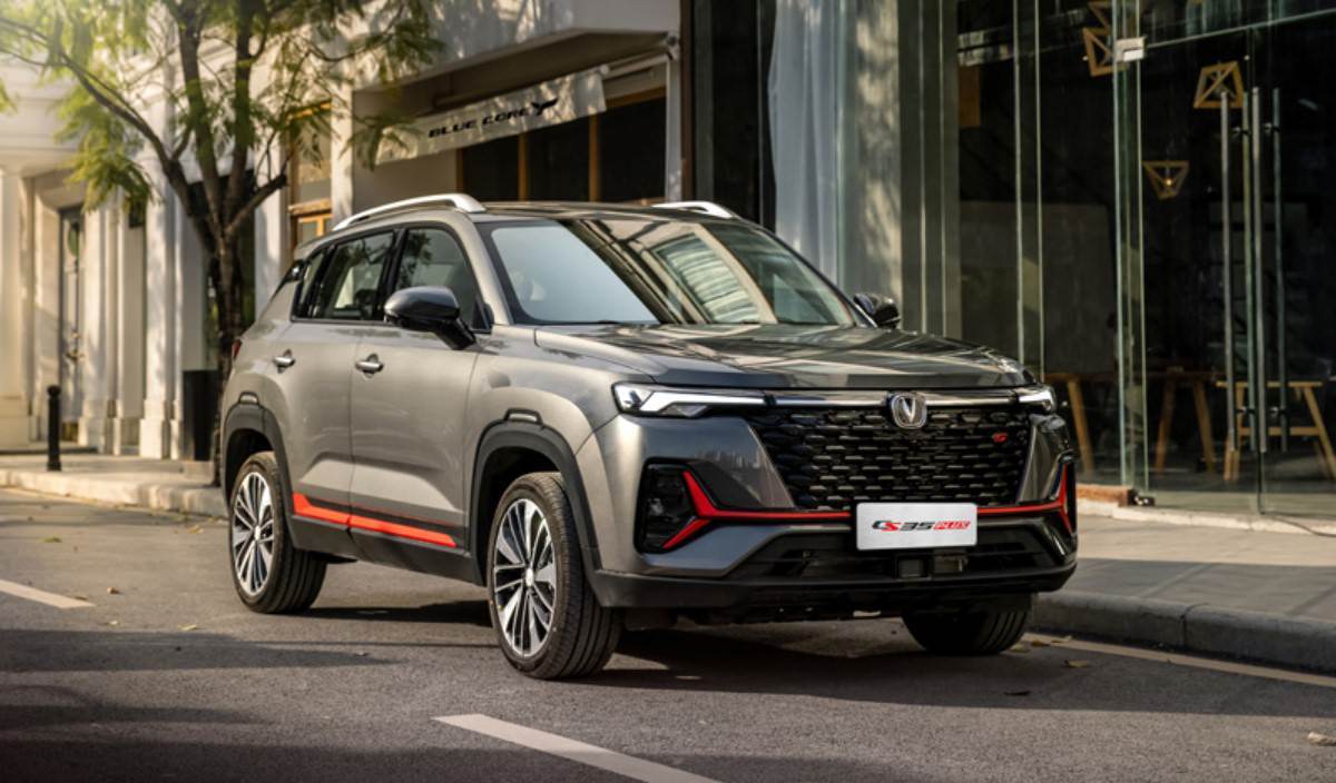 سود ۴۰۰ میلیونی سایپا به ازای هر دستگاه خودرو وارداتی کم و ظالمانه است؟