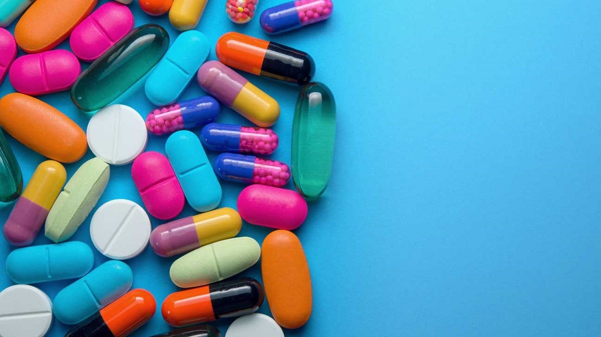 هشدار درباره بحرانی شدن بازار دارو در ایران؛ بودجه دارو به نیمه دوم سال نمی‌رسد