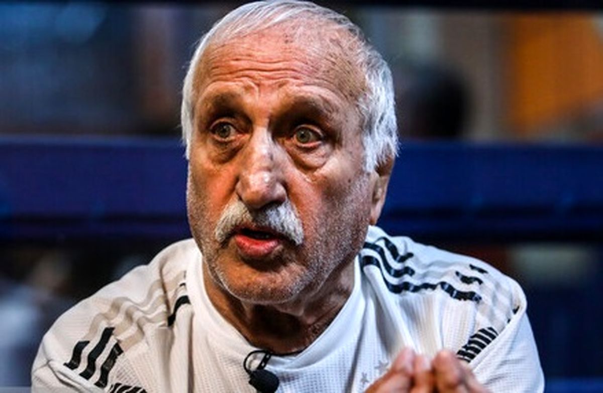 انتقاد منصور برزگر به لباس پوشیدن علیرضا دبیر