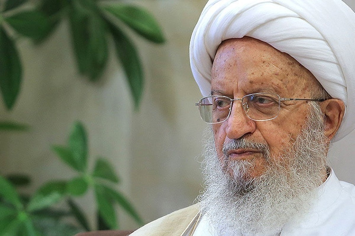 توضیح دفتر آیتالله مکارم درباره فتوای برداشتن حجاب در مراکز خارج از کشور توضیح دفتر آیتالله مکارم درباره فتوای برداشتن حجاب در مراکز خارج از کشور