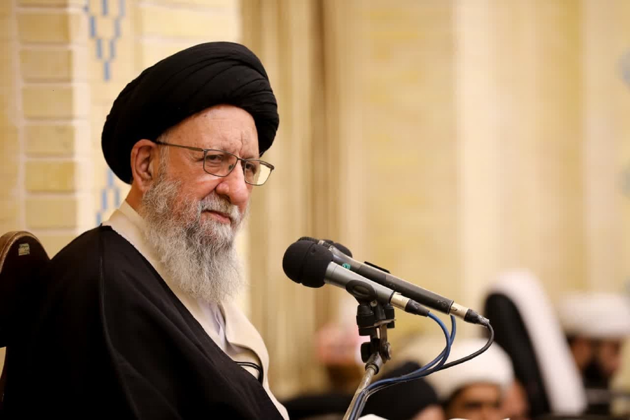 نماینده، ولی فقیه در گلستان: روزه گرفتن اجبار نیست، اما روزه‌خواری ناراحت‌کننده است