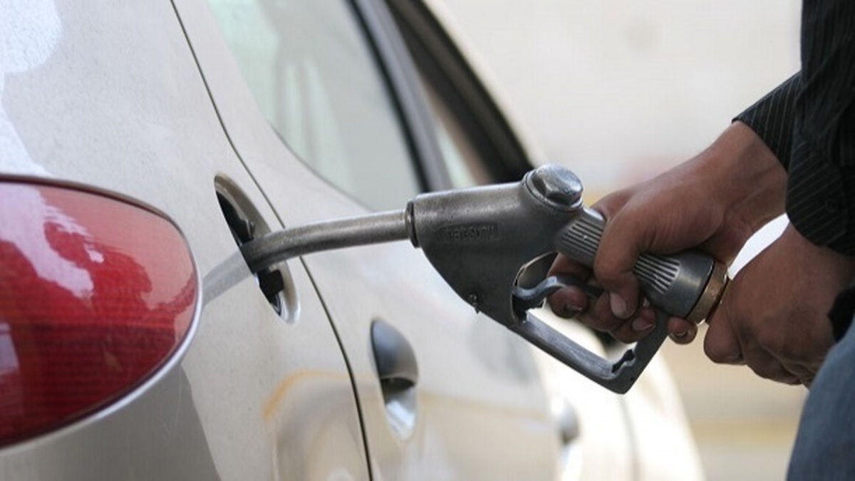 سهمیه بنزین دی‌ماه چه خواهد شد؟