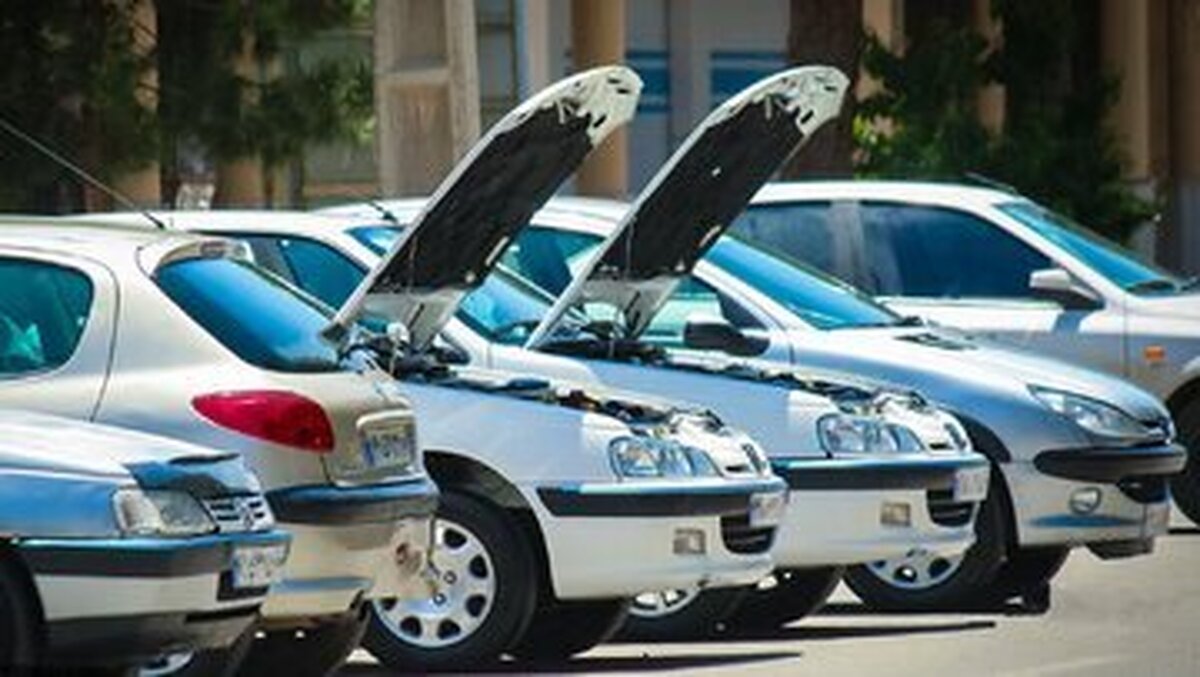 بازار خودرو دوباره روی دور تند گرانی افتاد بازار خودرو دوباره روی دور تند گرانی افتاد