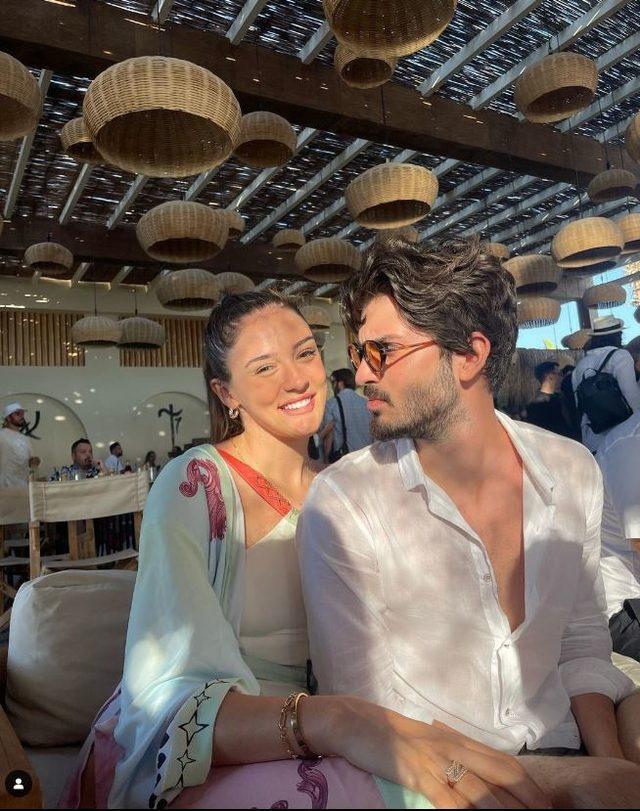 زهرا گونش والیبالیست تیم ملی ترکیه کیست؟ زهرا گونش والیبالیست تیم ملی ترکیه کیست؟