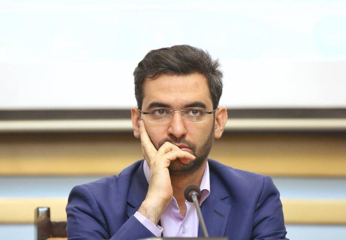 کنایه تند آذری جهرمی به خبر بازگشت معین