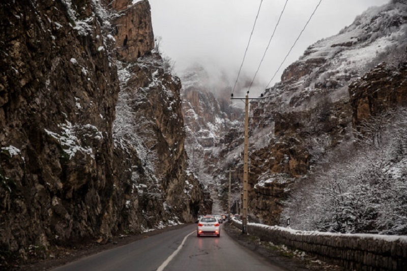 بارش برف در جاده چالوس