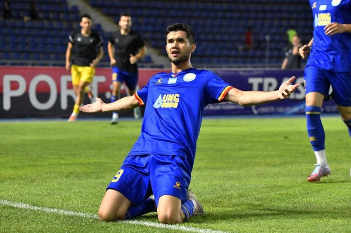 بازیکنی که طلبش را به استقلال بخشیده بود به فیفا شکایت کرد!