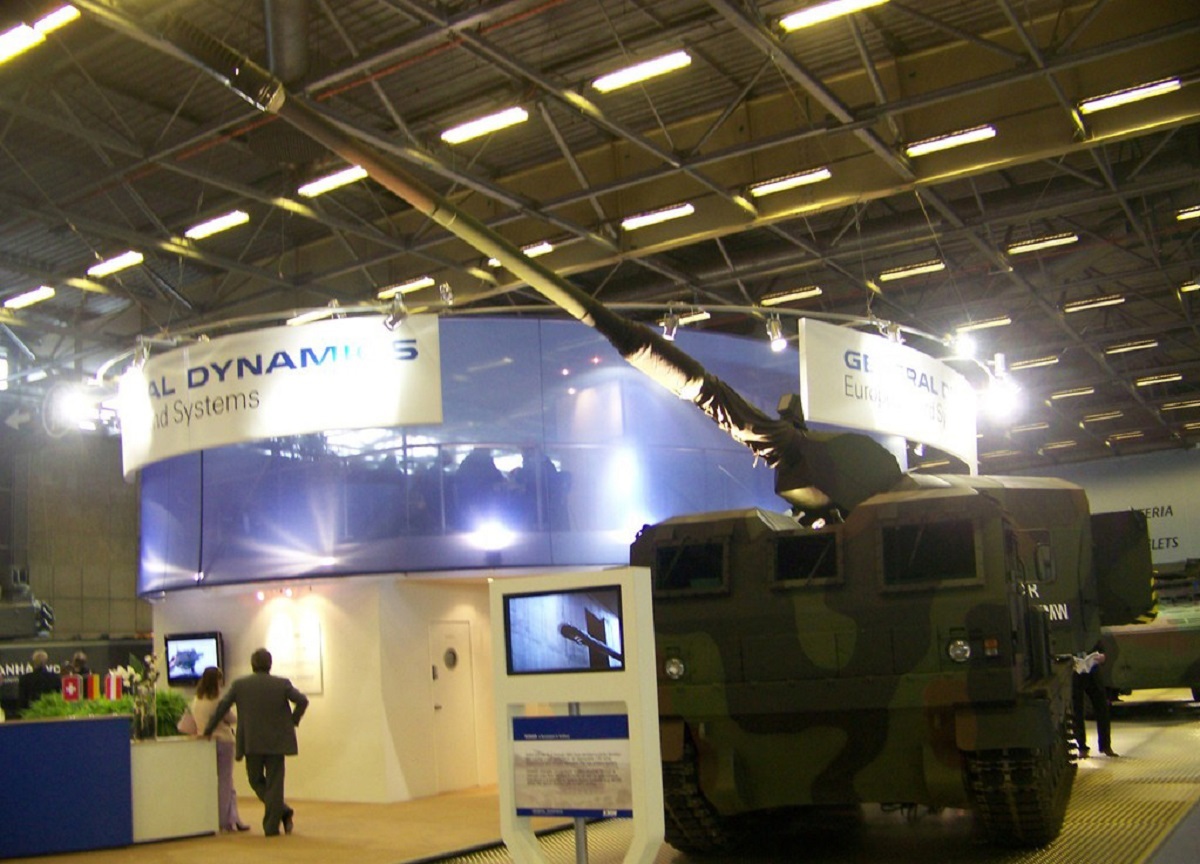 هویتزر خودکششی دونار آلمان