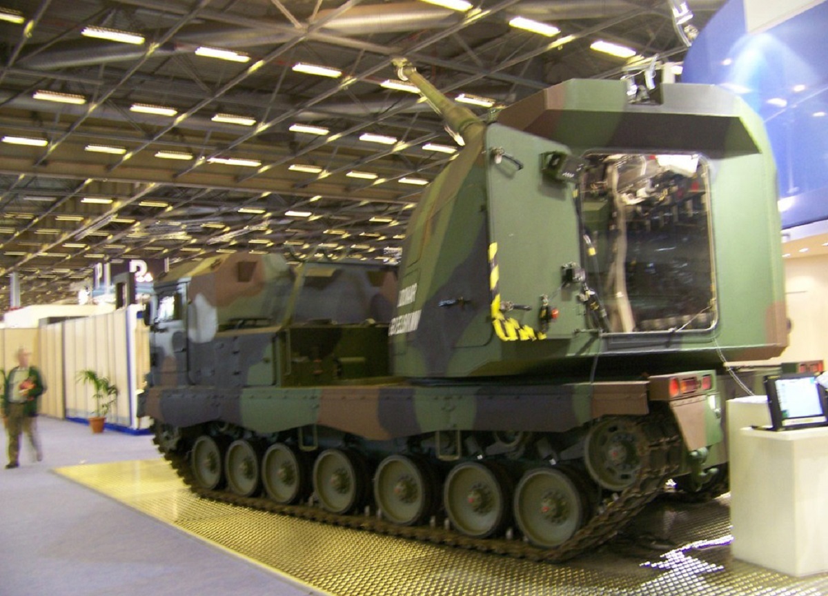 هویتزر خودکششی دونار آلمان