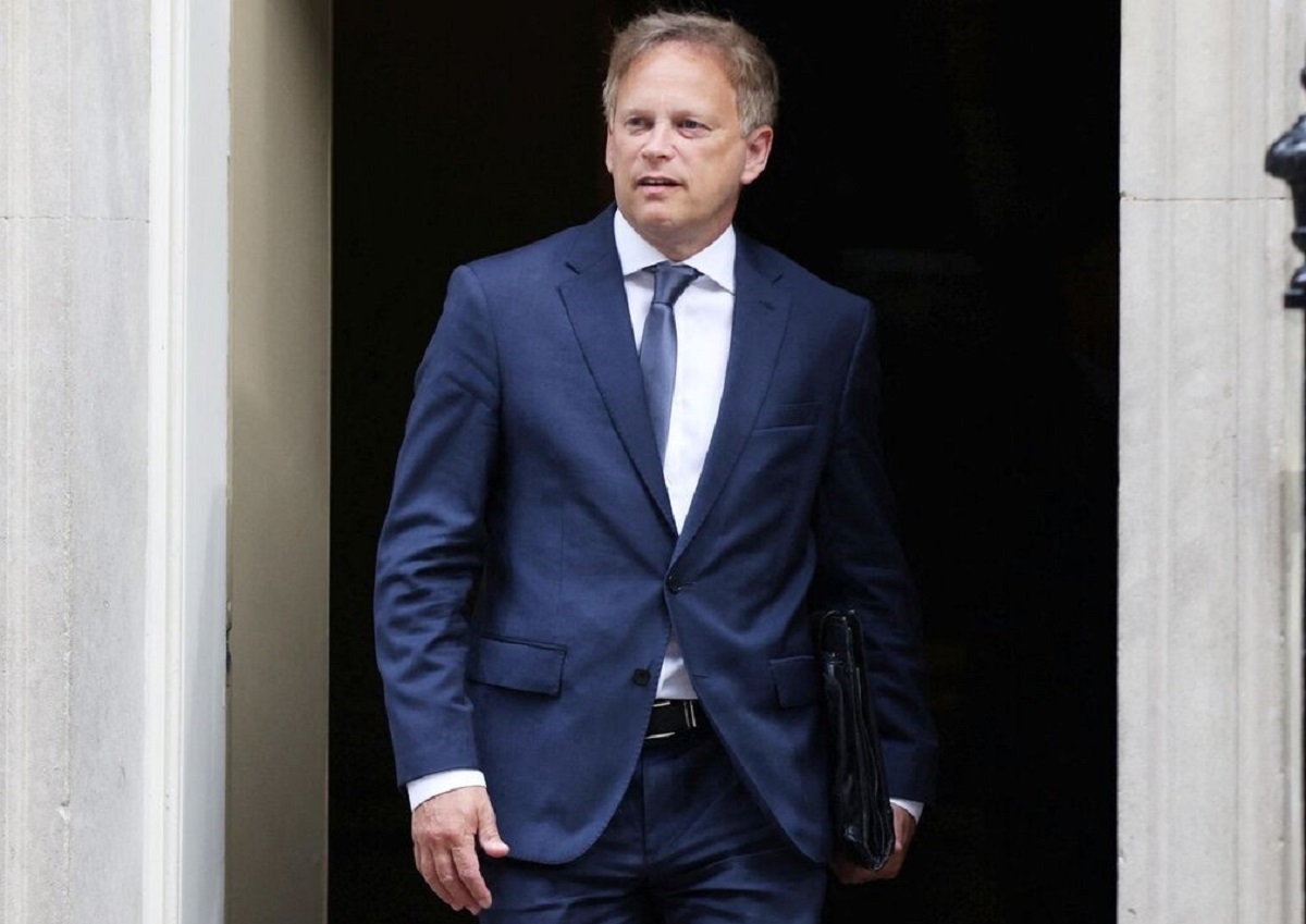 ادعای وزیر دفاع انگلیس: ایران، انصارالله و حزب‌الله را متوقف کند