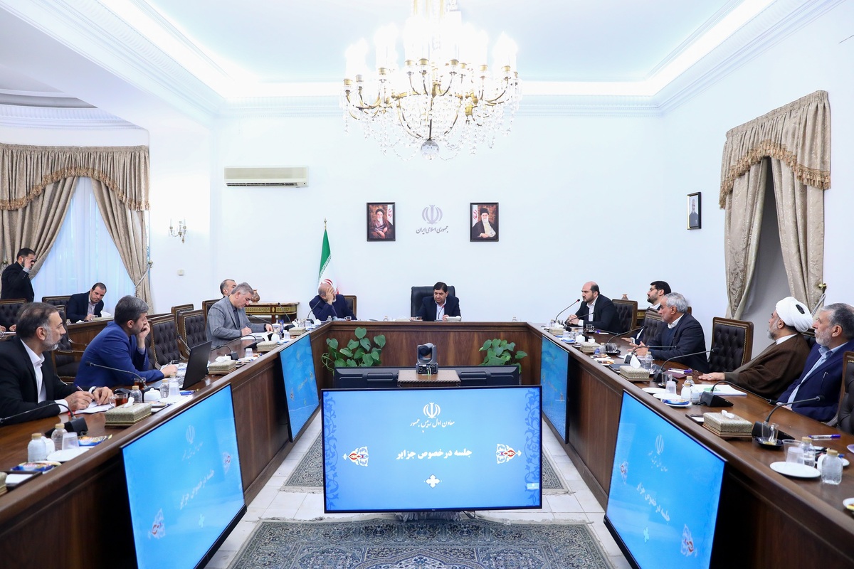 دولت نگاه ویژه‌ای به توسعه و عمران جزایر ایرانی دارد