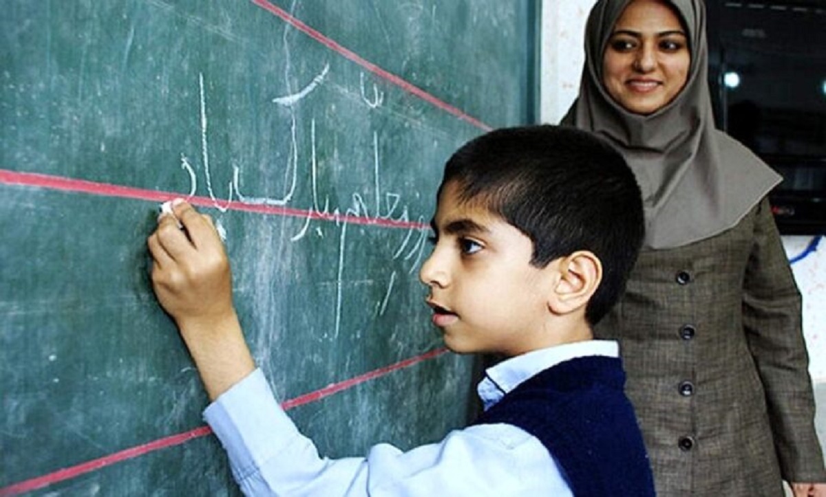 افزایش حقوق ۳ تا ۷ میلیون تومانی معلمان با رتبه‌بندی