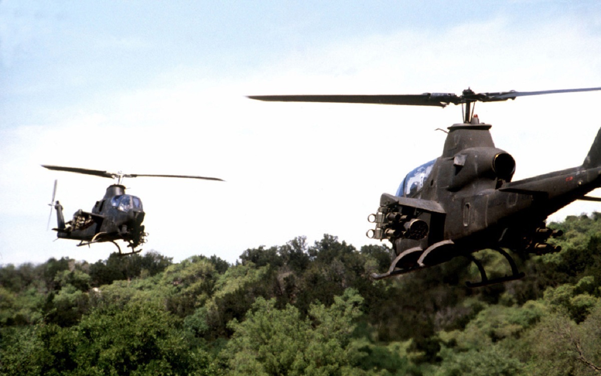 هلیکوپتر تهاجمی بل AH-۱ کبرا آمریکا