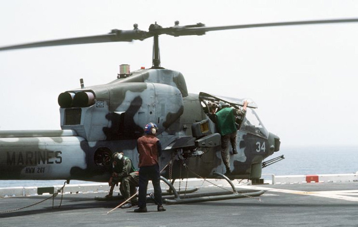 هلیکوپتر تهاجمی بل AH-۱ کبرا آمریکا