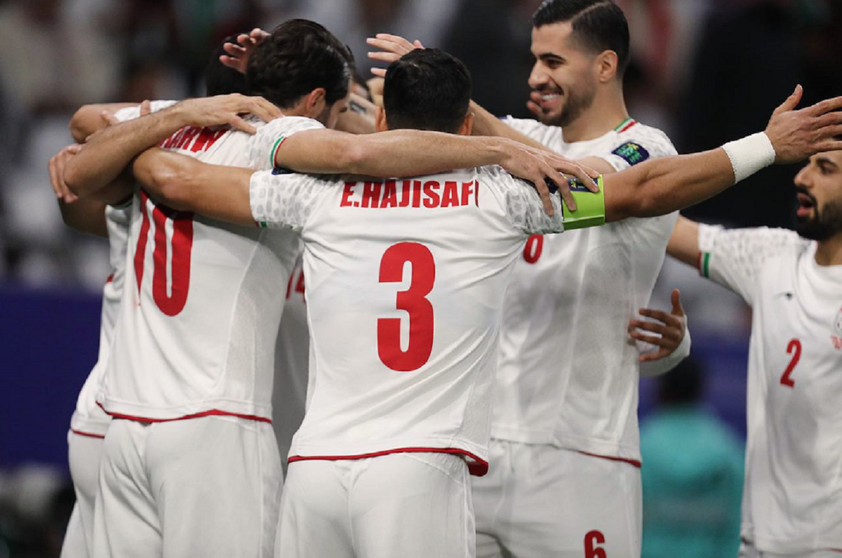 کُری خوانی یک پرسپولیسی در شبکه الکاس برای قهرمانی ایران