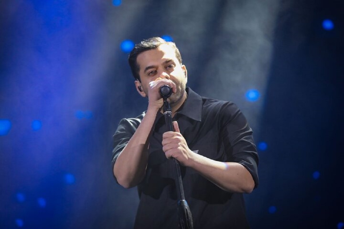 اجرای غافلگیرکننده یک پسر جوان وسط کنسرت رضا بهرام اجرای غافلگیرکننده یک پسر جوان وسط کنسرت رضا بهرام