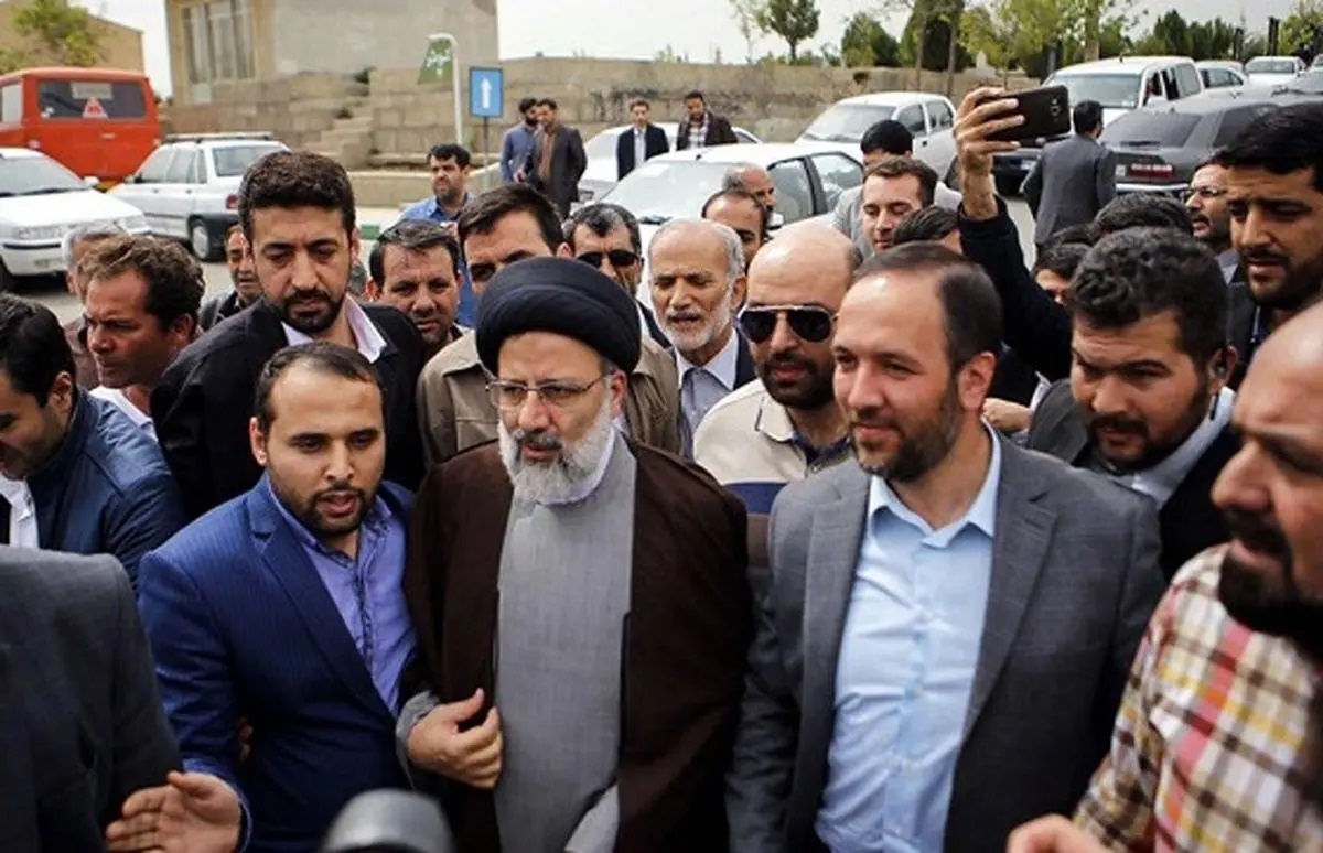 رئیسی با ۵۰۰ محافظ به پرند رفت؟