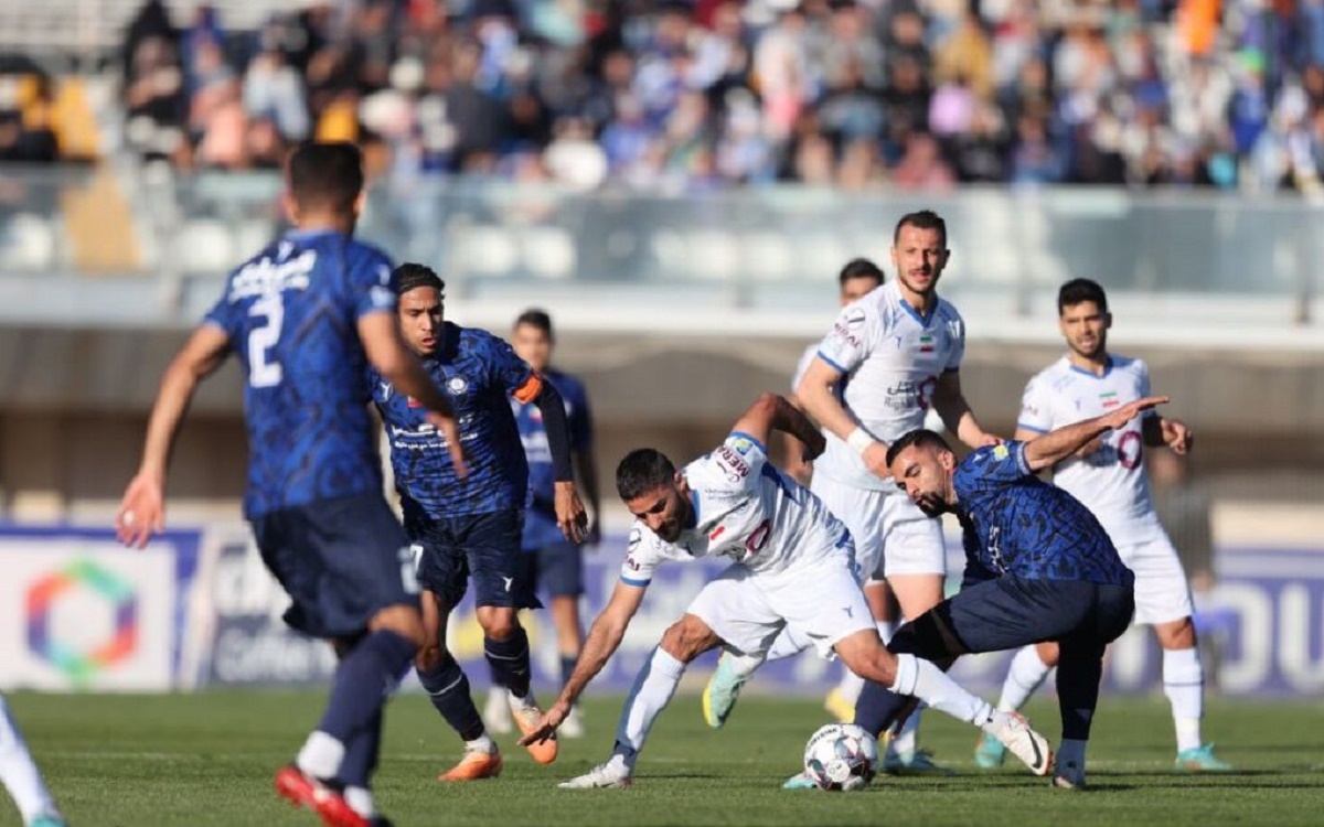 توقف بدموقع استقلال برابر گل‌گهر/ قهرمانی نیم‌فصل آبی‌ها در خطر!