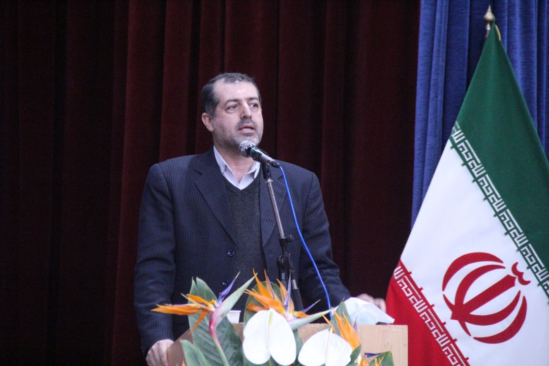 فرماندار فریدونکنار در مراسم تودیع: با چشمان اشکبار گوشهای از قلبم را برای امام جمعه و فرمانده سپاه جا میگذارم فرماندار فریدونکنار در مراسم تودیع: با چشمان اشکبار گوشهای از قلبم را برای امام جمعه و فرمانده سپاه جا میگذارم