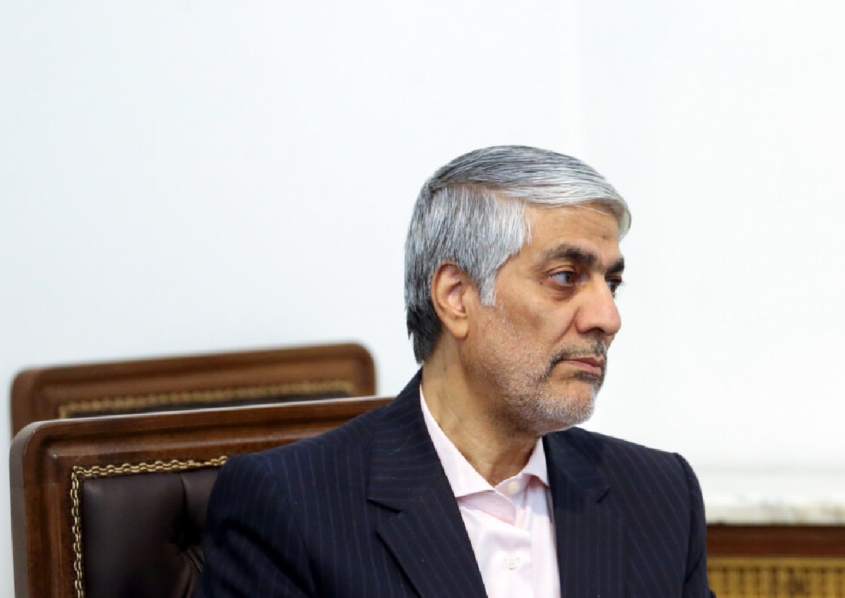 کیومرث هاشمی وزیر ورزش