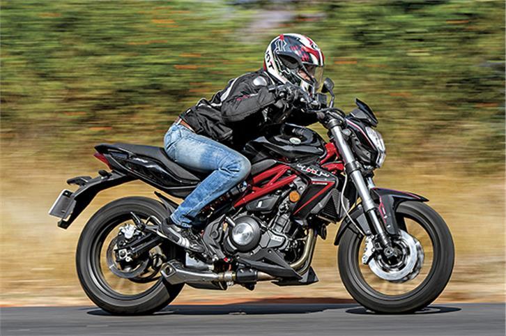 بنلی ۳۰۰ دو سیلندر؛ موتورسیکلت خوش صدای بازار ایران