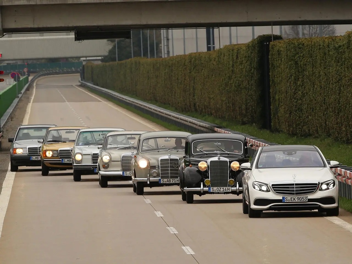 ویدئویی از مرسدس بنز کلاس E در گذر زمان