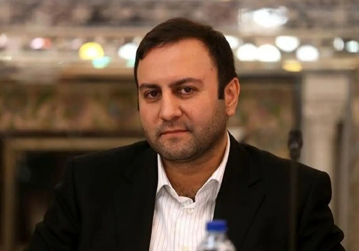 محسن پیرهادی