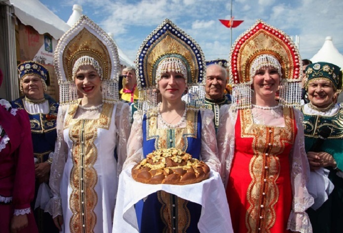 آماده///از آداب و رسوم مردم روسیه چه میدانید؟ آماده///از آداب و رسوم مردم روسیه چه میدانید؟