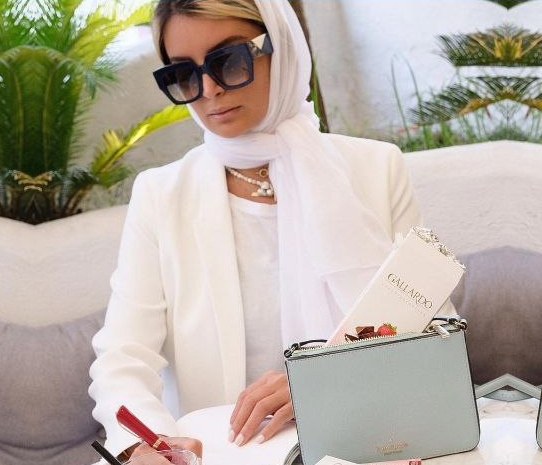 نگار فرهمند کیست؟