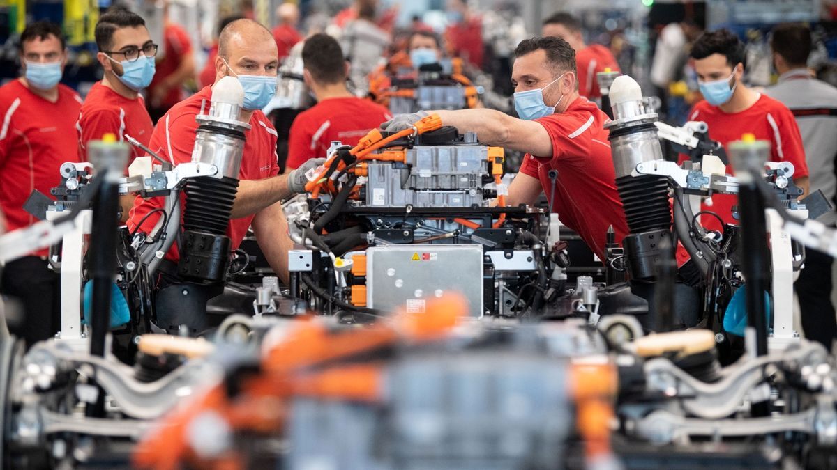 روز کاری در آلمان روز کاری در آلمان