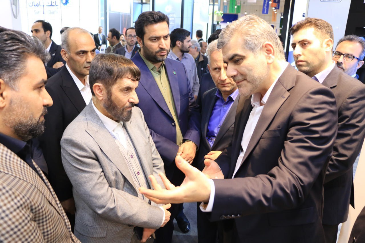 تأکید بر توسعه همکاریها بین بانک سینا و شرکتهای فعال حوزه نفت و پتروشیمی در نمایشگاه پتروشیمی کیش تأکید بر توسعه همکاریها بین بانک سینا و شرکتهای فعال حوزه نفت و پتروشیمی در نمایشگاه پتروشیمی کیش