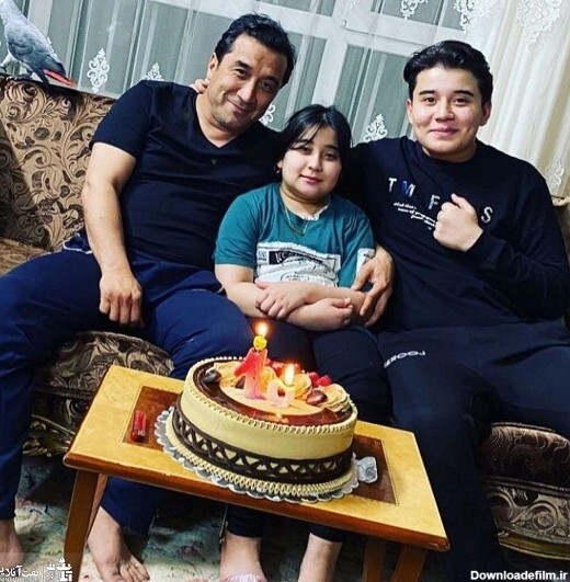 خداداد عزیزی کیست؟ خداداد عزیزی کیست؟