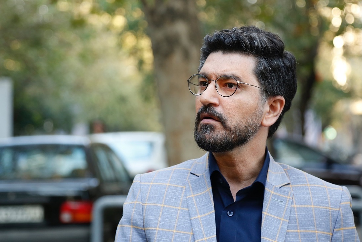 ماجرای حمل اسلحه توسط مجری معروف ایرانی!