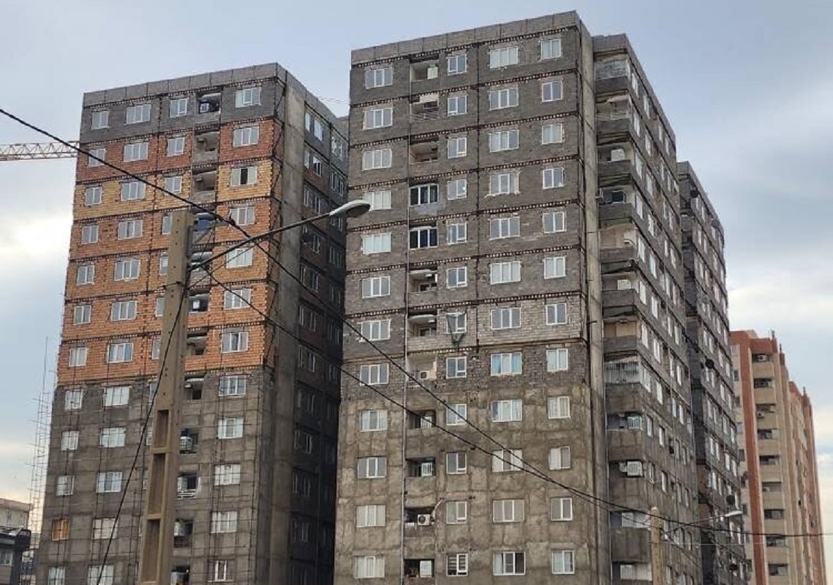 احتمال ریزش یک ساختمان در تهران/ شهروندان وارد این بنا نشوند احتمال ریزش یک ساختمان در تهران/ شهروندان وارد این بنا نشوند