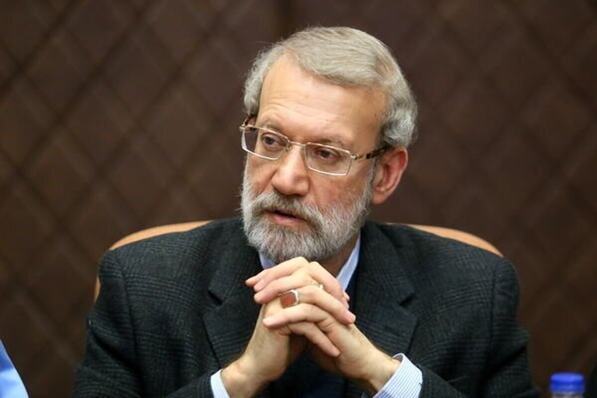 انتقاد تند علی لاریجانی؛ برخی فقط سخنان رهبری را تکرار می‌کنند!