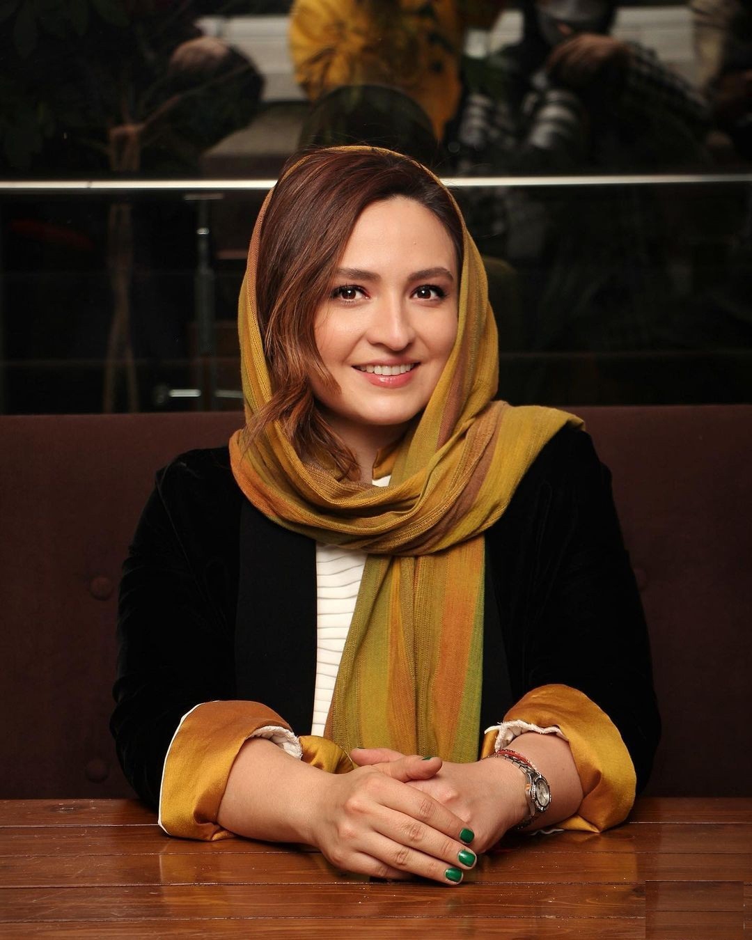 گلاره عباسی کیست؟ گلاره عباسی کیست؟